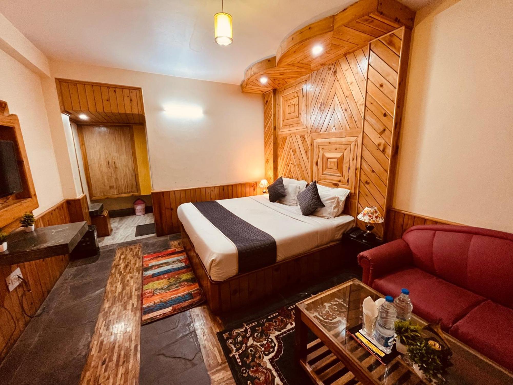 The Hollywood Vibes - #Riverview #Premium Rooms #Prime Location #Most Awarded #Parking #Top Rated #Open Terrace #Best Selling Hotel In Manali Exterior photo